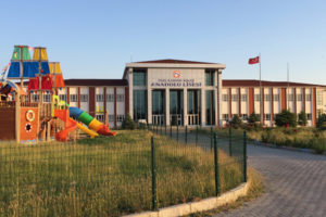 Usak Kanyon College